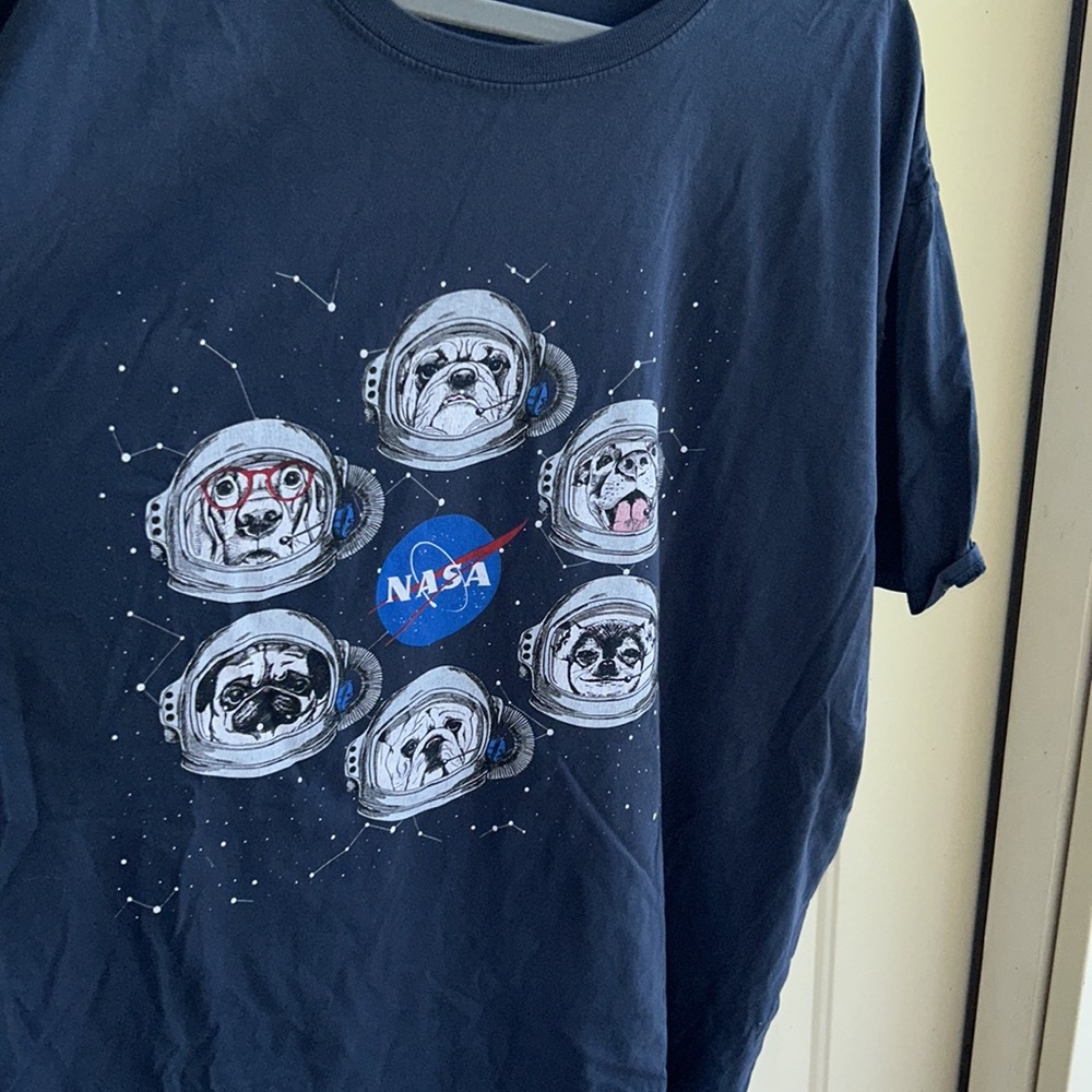 DOGS IN SPACE*Techstyles NASA Graphic  Size XXL.  COOLEST NASA SHIRT!!!!